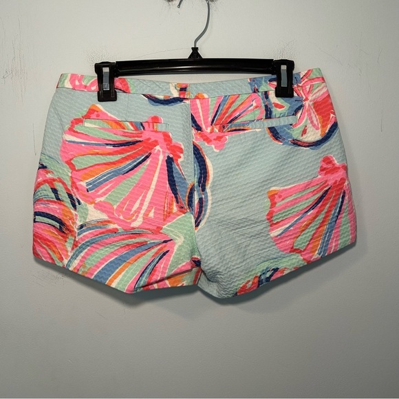 Lilly Pulitzer Addie Minty Fresh Resort SeaShell Print Shorts Size 2 - Picture 2 of 7